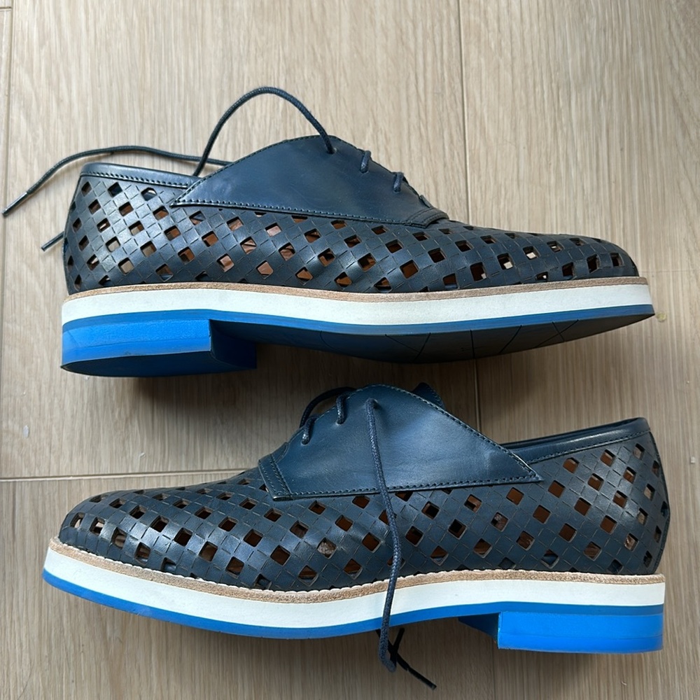 Aquatalia Zaira Leather Perforated Oxford in Navy - Size 6  (EUC)